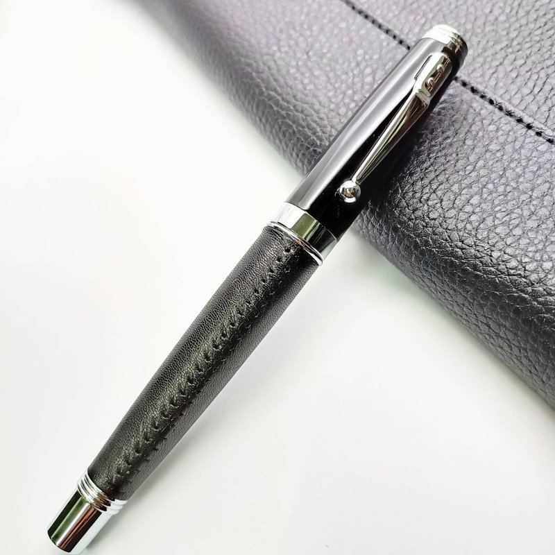 真皮 皮笔 手缝 德国Schmidt 888F 钢珠笔芯* 附笔盒 笔心 虎之鹤 - 钢珠笔 - 真皮 