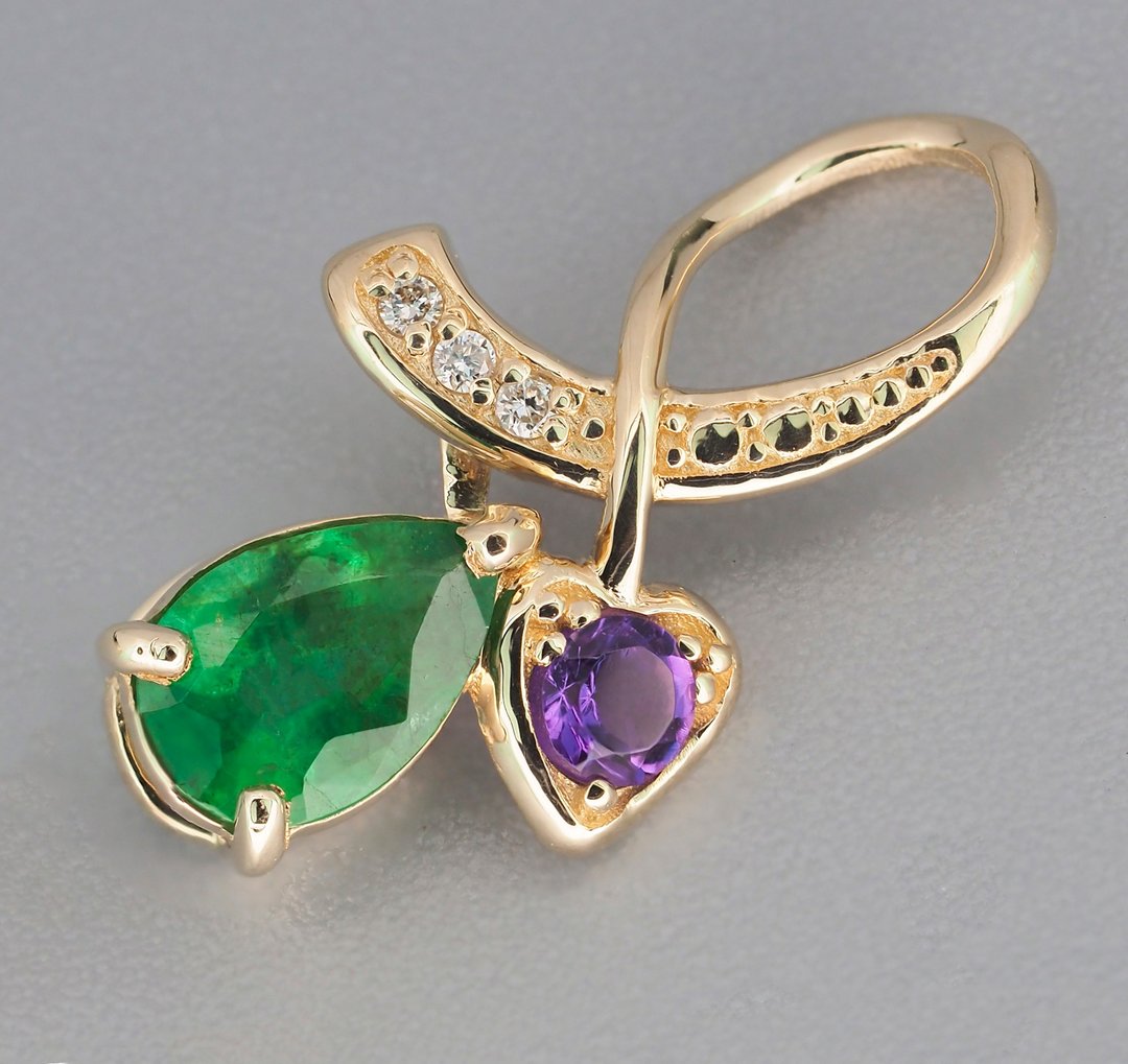 Gold Pendant with natural emerald, amethyst and diamonds - 项链 - 贵金属 金色