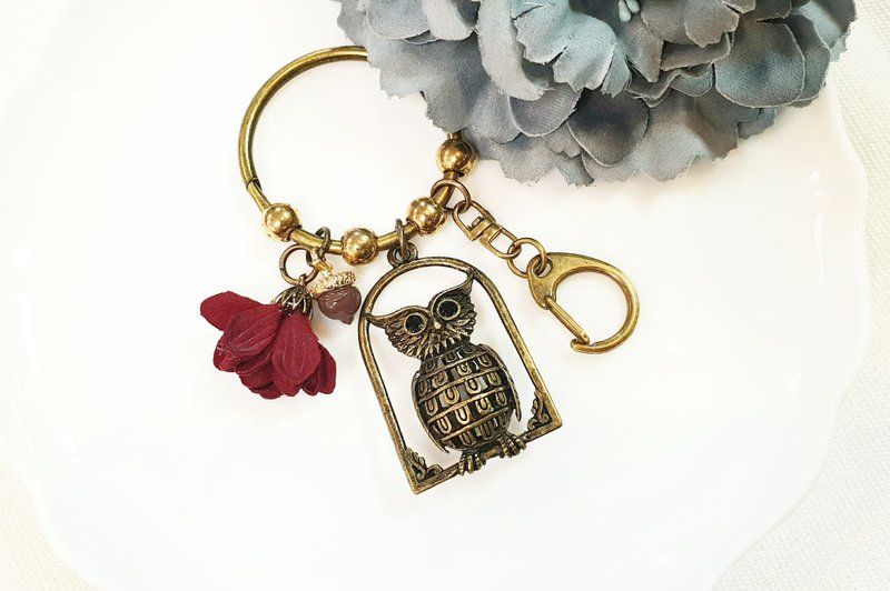 Paris*Le Bonheun。梦幻森林系列。猫头鹰。镂空包包吊饰钥匙圈 - 耳环/耳夹 - 其他金属 红色
