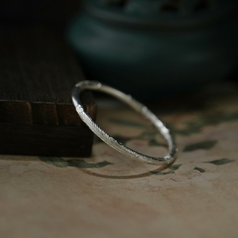 手工阴刻半雕花卉纯银手环 - 手链/手环 - 纯银 银色