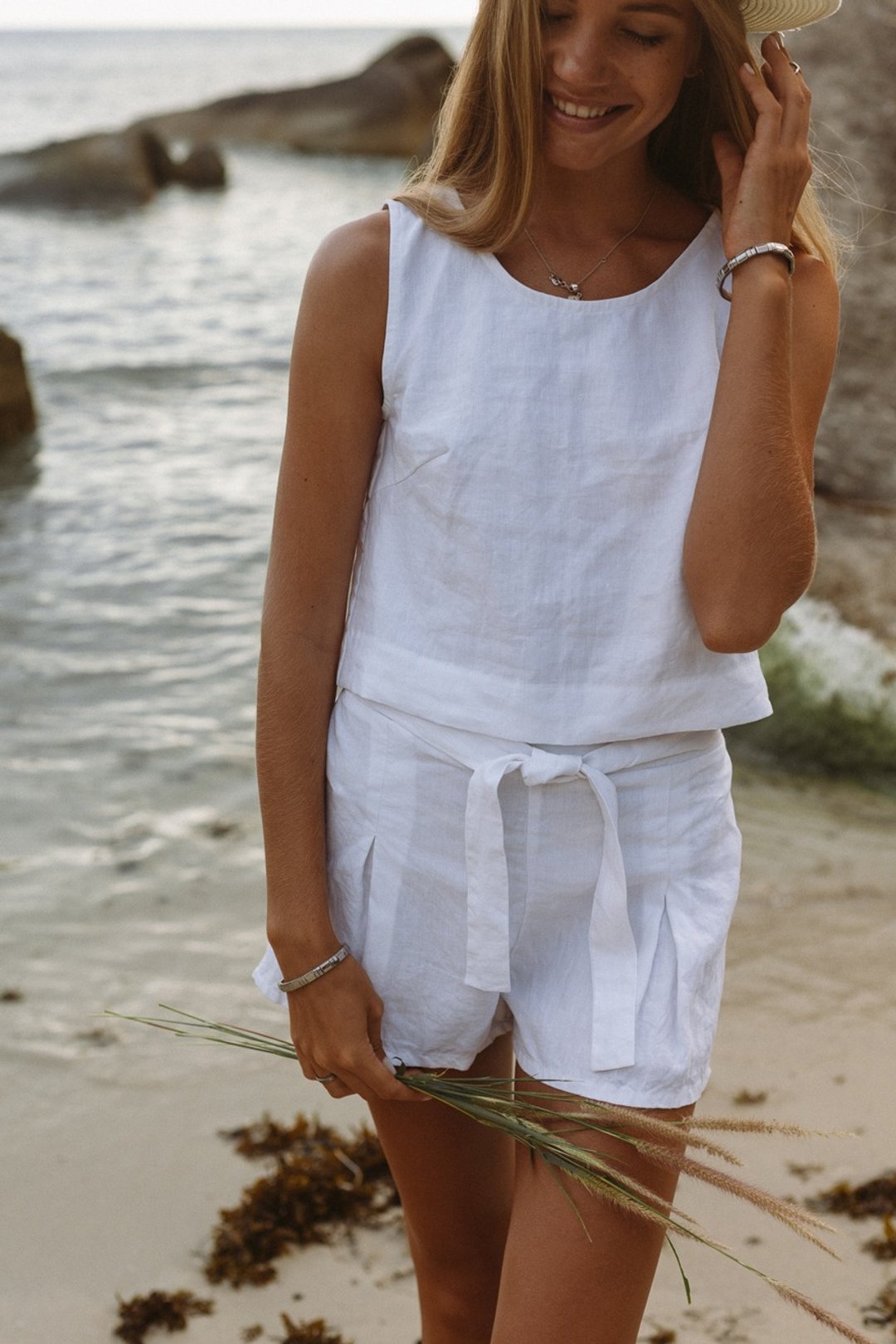 White Linen Shorts - 女装短裤 - 亚麻 白色