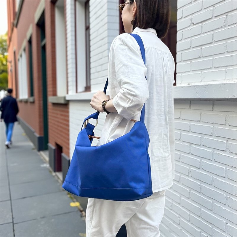 DRIFTER-M 蓝色 拨水加工 CORDURA® 尼龙肩背包 - 侧背包/斜挎包 - 尼龙 蓝色