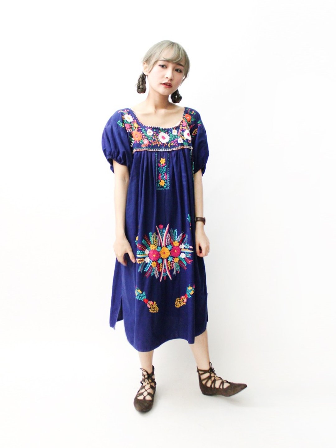 【RE0602MD054】初夏深蓝色花朵手工刺绣美国墨西哥刺绣古着洋装mexican dress - 洋装/连衣裙 - 棉．麻 蓝色