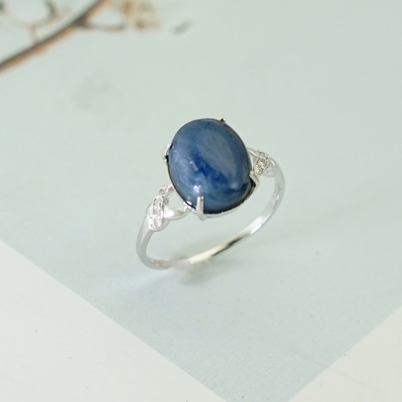 Silver Ring with Blue Sapphire and diamond - 戒指 - 其他金属 蓝色