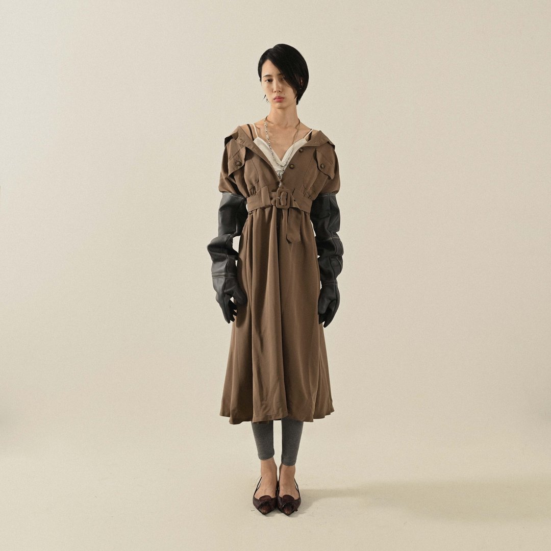 【NaSuBi Vintage】飘逸轮廓纯色长版古着风衣 - 女装休闲/机能外套 - 其他人造纤维 