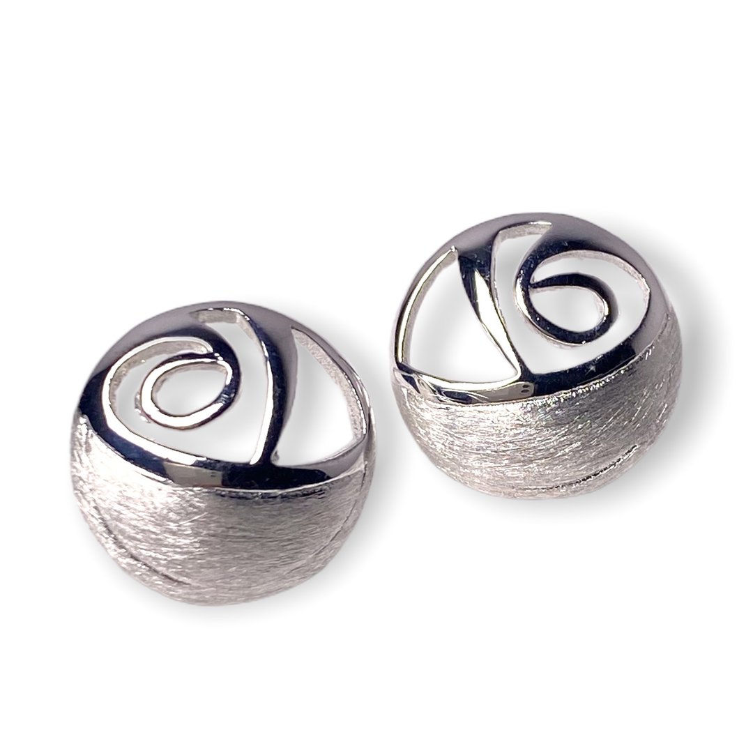 Stud Earrings Handmade Minimalist Flower 925 Sterling Silver - 耳环/耳夹 - 银 银色