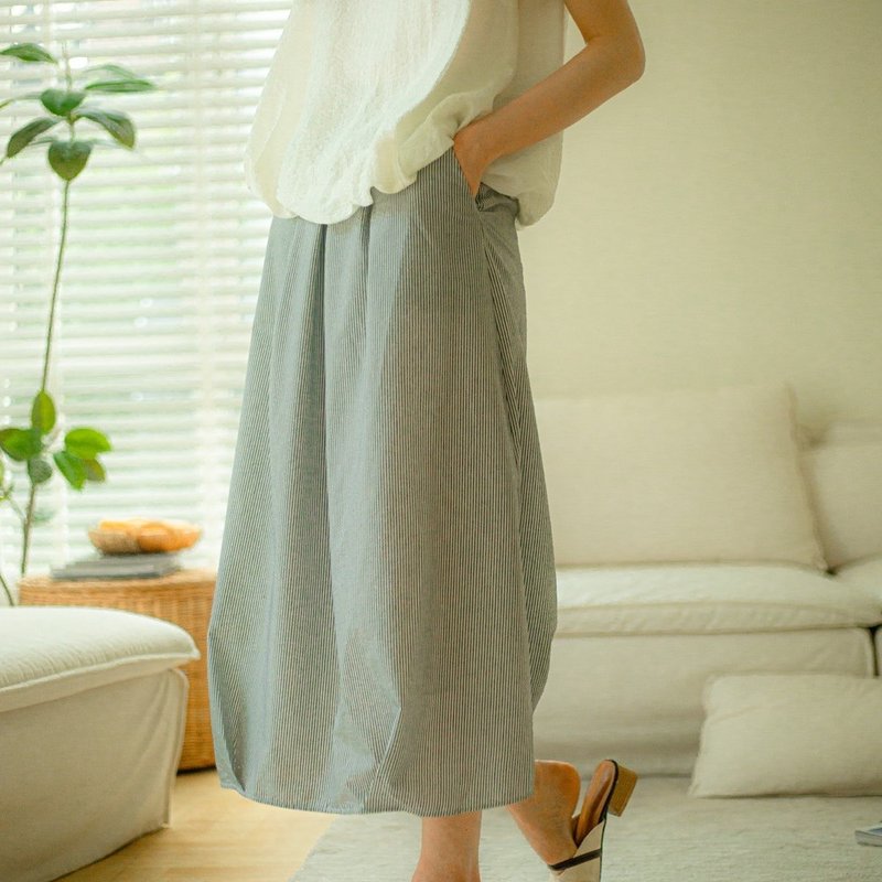 安妮陈条纹蓬蓬花苞裙半身裙 女夏2025新款遮肉显瘦高腰百搭a字裙 - 裙子 - 其他材质 蓝色