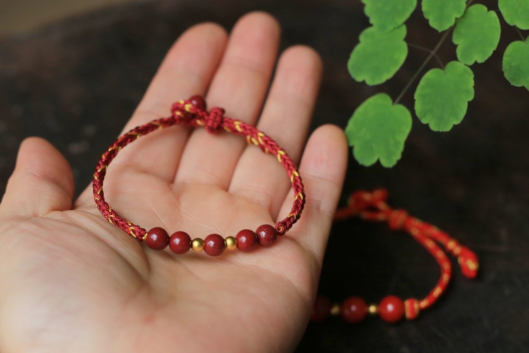 春秋手作绳编 | 新年红绳 | 高含量紫金砂 沙金隔珠 | 吉祥年 - 手链/手环 - 半宝石 红色