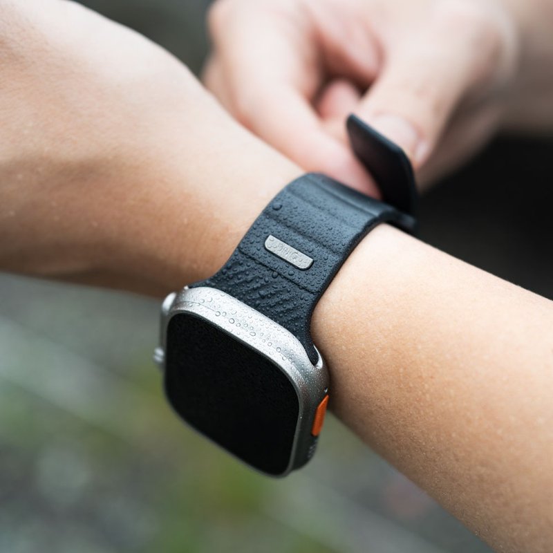 Apple Watch Stride 防水FKM橡胶不锈钢高质感表带(6色) - 表带 - 硅胶 多色