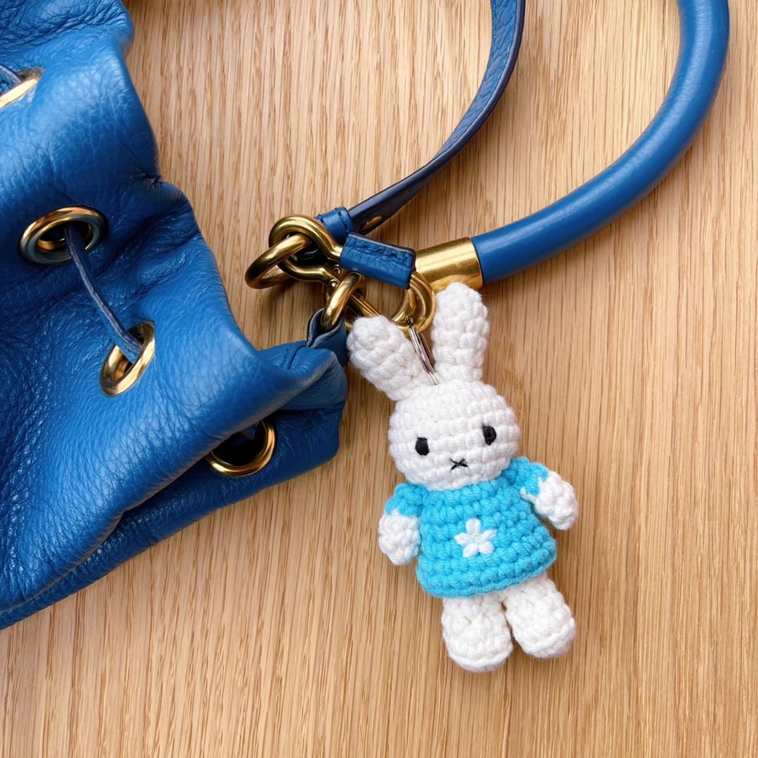 Just Dutch | Miffy 米飞兔 手工编织 梵谷杏花 钥匙圈 吊饰 挂饰 - 钥匙链/钥匙包 - 棉．麻 蓝色