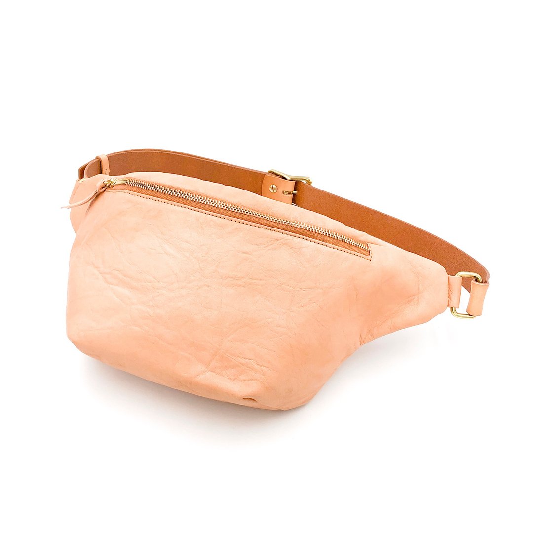 手工植鞣皮革-两用胸包腰包 leather belt bag - 侧背包/斜挎包 - 真皮 多色