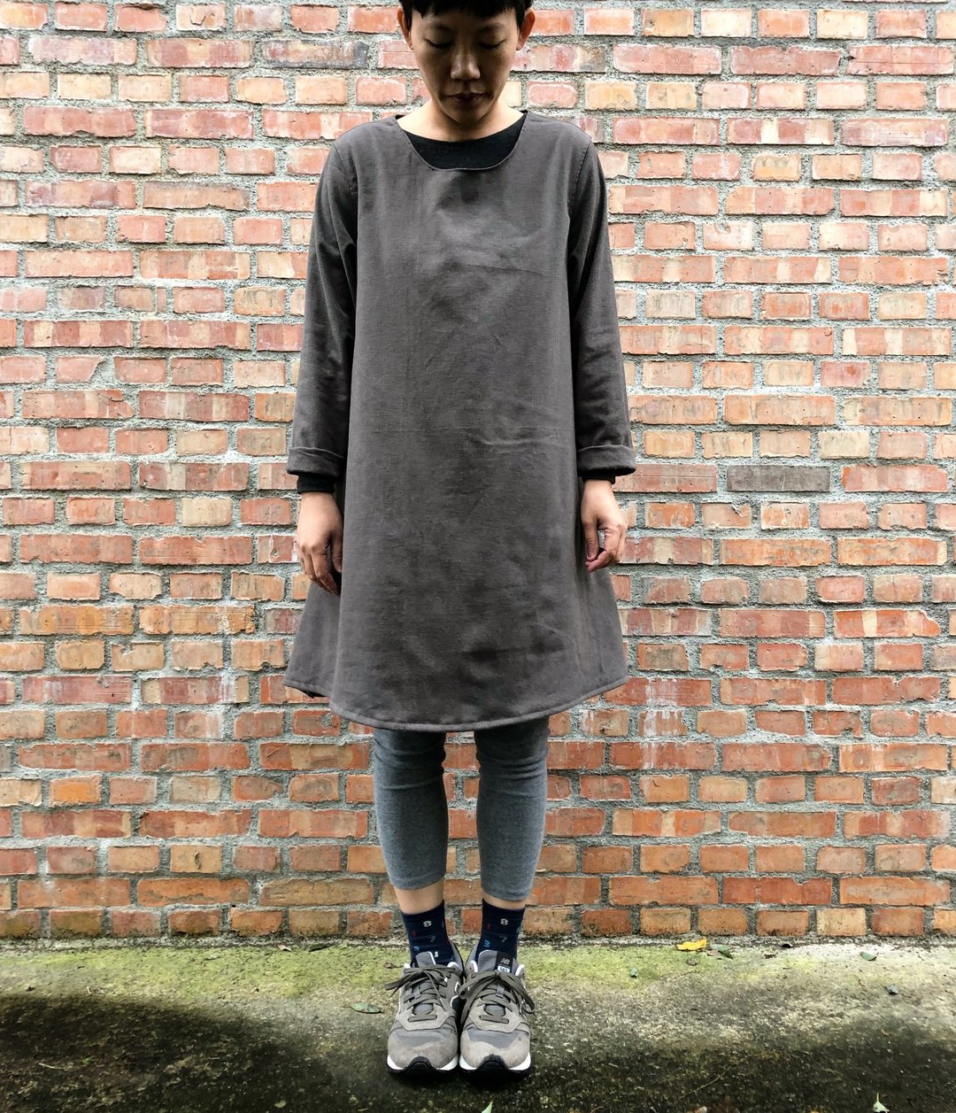 棉麻 圆领伞状长袖洋装 - 洋装/连衣裙 - 棉 灰色