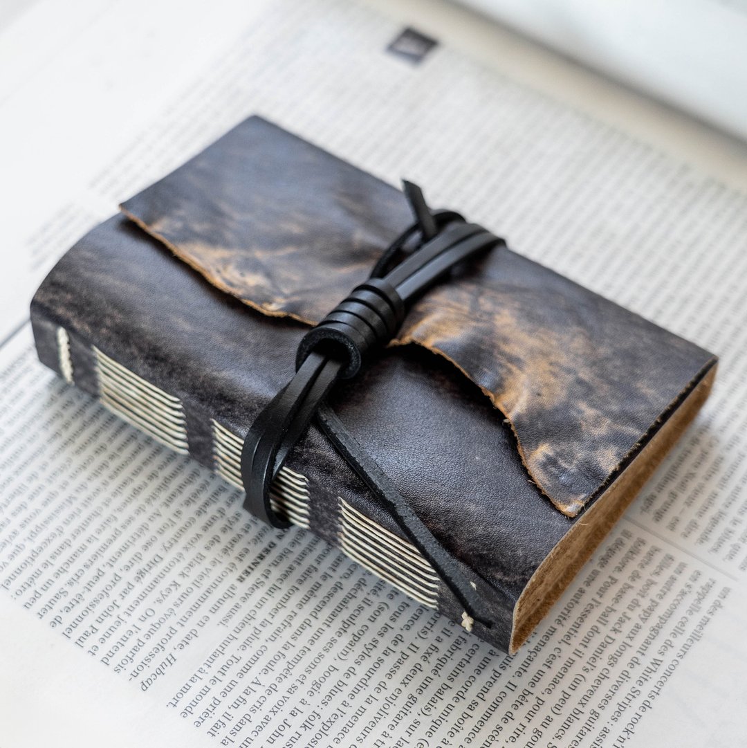 笔记本/手帐 真皮 Leather Journal, Vintage Bookbinding (Natural Edge / Rustic Black) - 笔记本/手帐 - 真皮 
