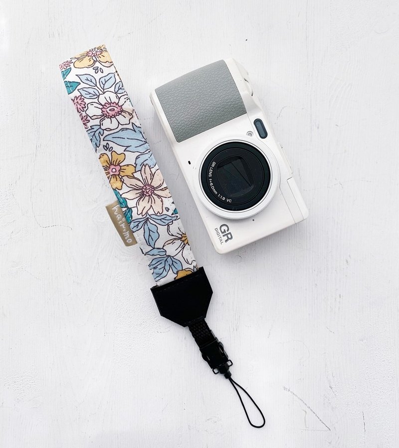 hairmo刻花相机背带/手腕带-粉(相机/手机/证件) - 相机背带/脚架 - 棉．麻 粉红色