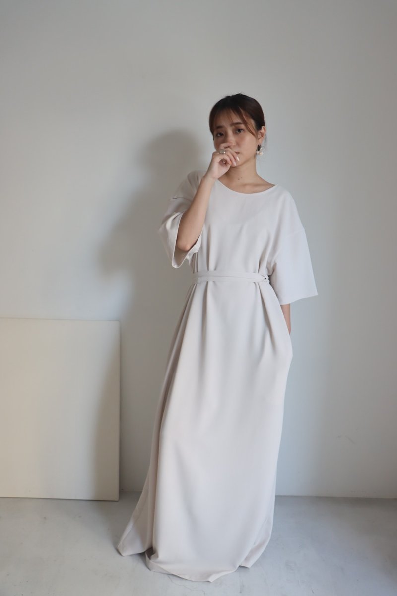 Embroidered Logo Belted Dress - 洋装/连衣裙 - 其他材质 