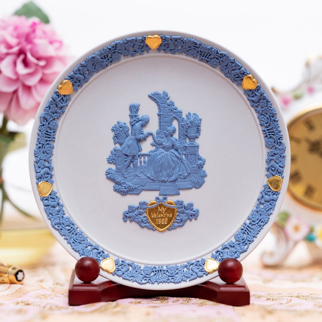 Wedgwood 真爱金心情人节1988纪念盘 爱与工艺的璀璨颂歌 - 摆饰 - 瓷 