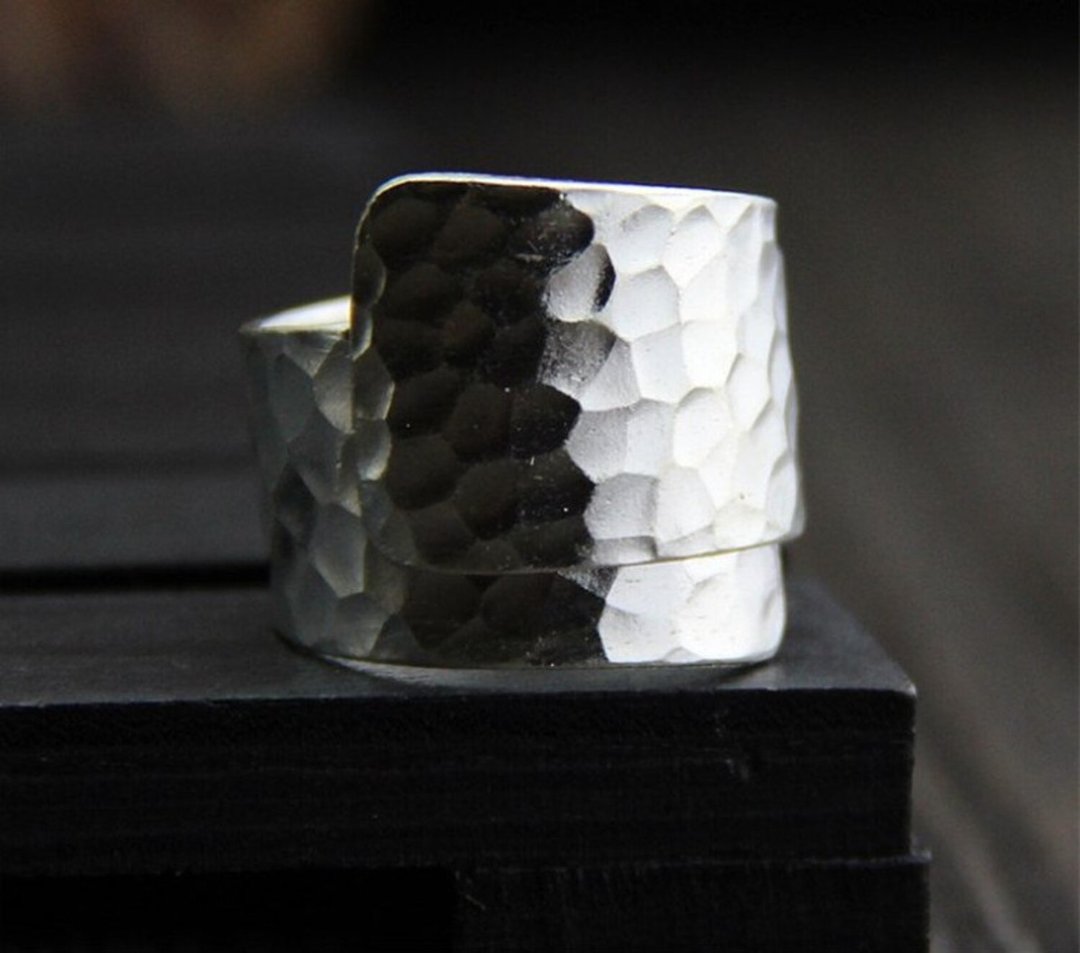 Real S999 Silver Cool Personalized Design Knocking Surface Irregular Rings Women - 戒指 - 纯银 银色