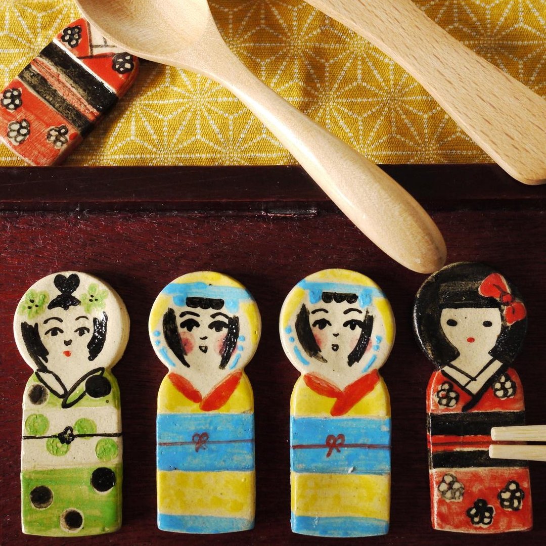 Kokeshi chopstick rest [Yellow] - 筷子/筷架 - 陶 黄色