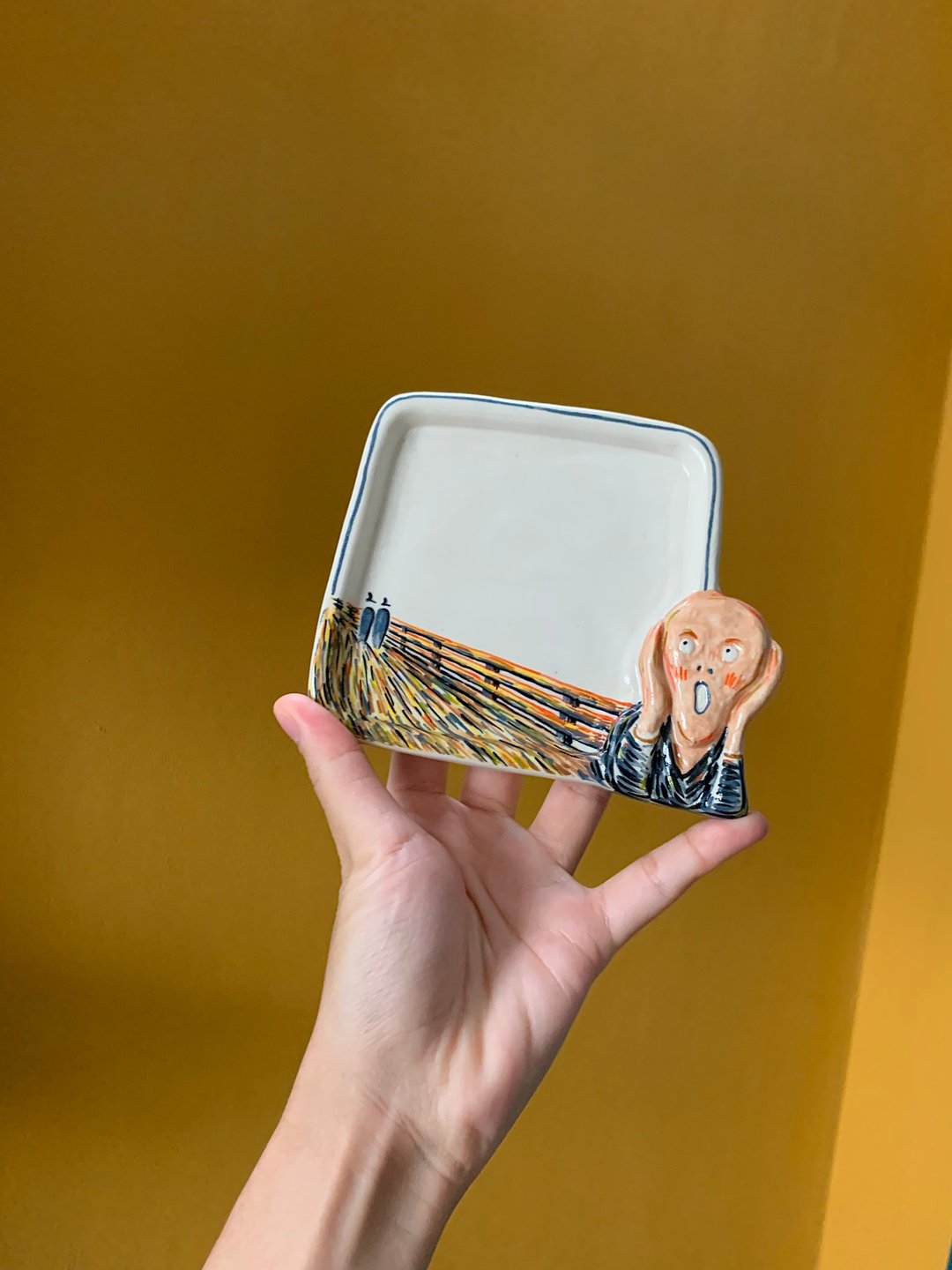 Plate Ceramic scream on the bridge - 浅碟/小碟子 - 陶 蓝色