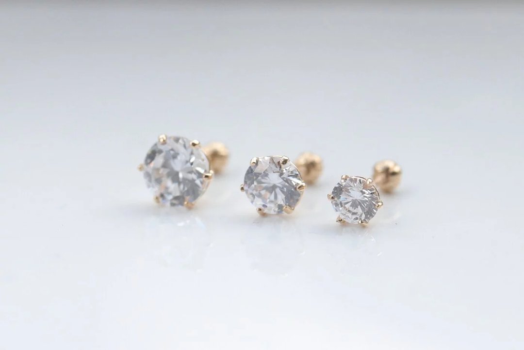 14K 六爪圆钻锁珠耳环 (单个)耳骨 耳窝 不退色 - 耳环/耳夹 - 贵金属 金色