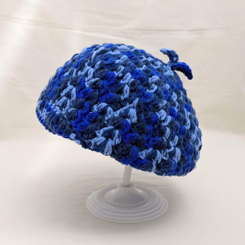冬特卖|法式优雅|钩针贝雷帽|缎染挺立款-蓝鲸 - 帽子 - 其他材质 蓝色
