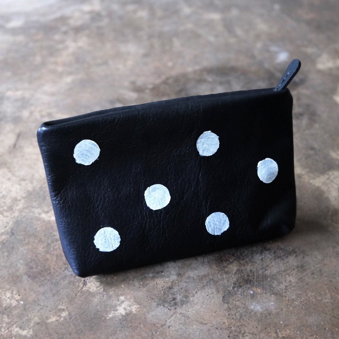 Hand Painted Polka Dots Leather Clutch / Small Simple Women Black and White DotsPurse - 其他 - 真皮 黑色