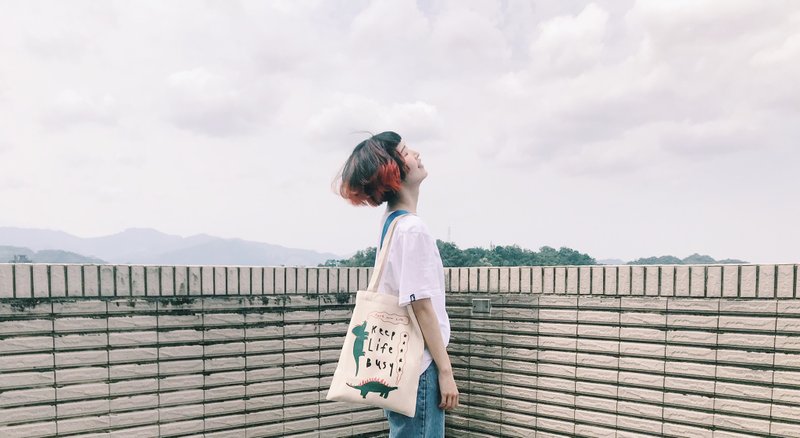 Keep Life Busy 恐龙帆布袋 - 手提包/手提袋 - 棉．麻 白色