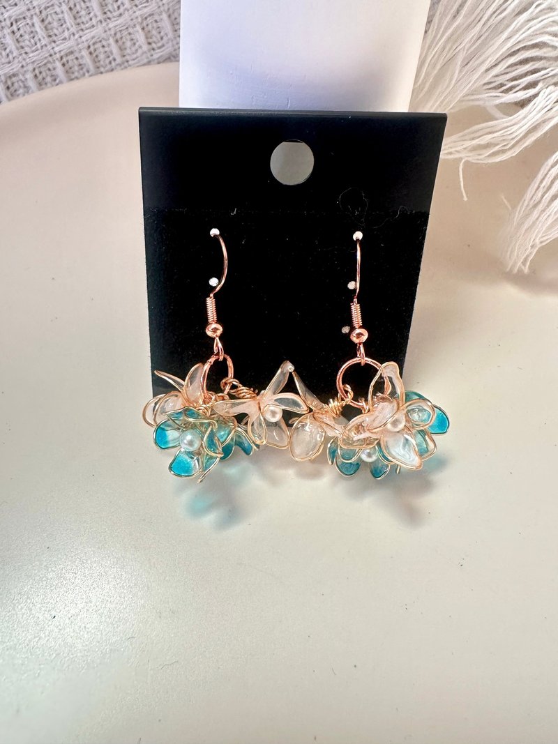 铃兰花耳环 手作耳环 水晶花耳环 水晶花耳勾 - 耳环/耳夹 - 其他材质 蓝色