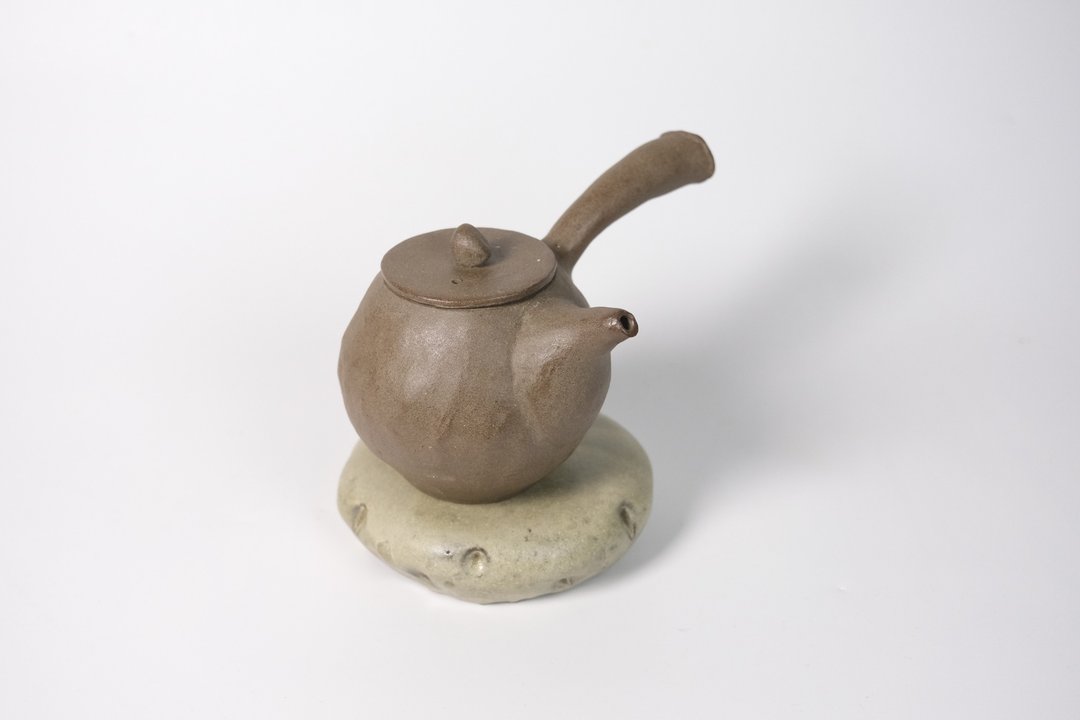 手捏侧把茶壶 - 茶具/茶杯 - 陶 