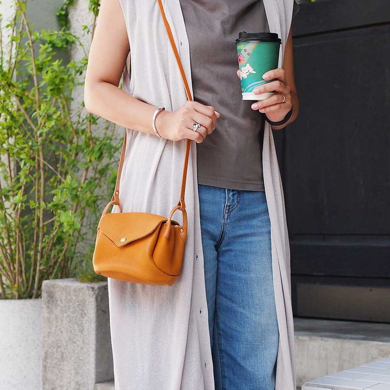 日本手作 甜美轻巧牛革随身/侧背包Made in Japan by CHAM - 侧背包/斜挎包 - 真皮 