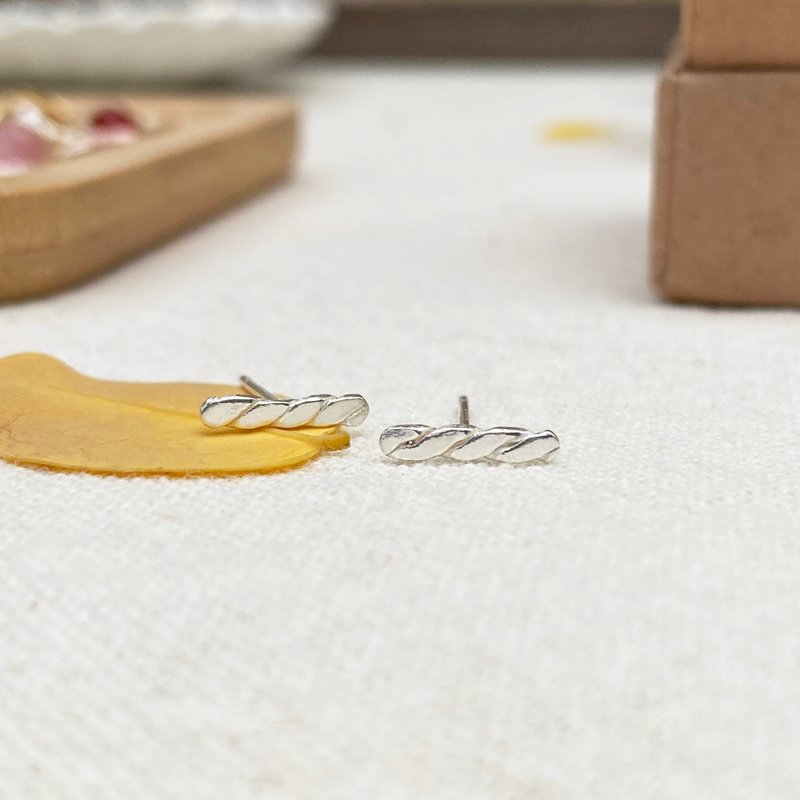 卷卷 麻花 - 纯银耳针 耳环 耳扣 耳夹 - 耳环/耳夹 - 纯银 银色