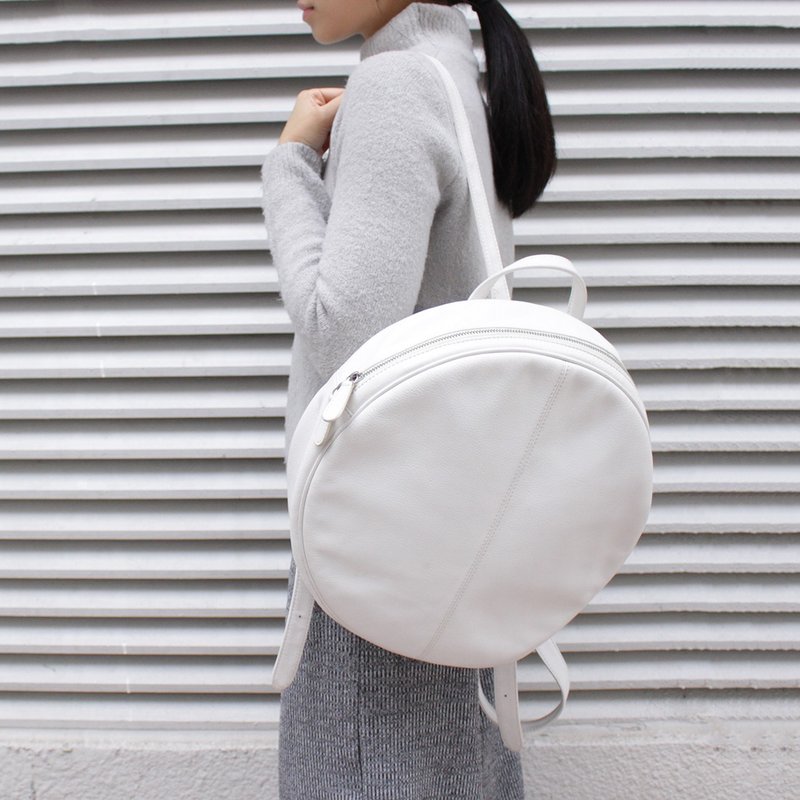 (现货已售完,只限订造) TAT 圆 白 几何 玩味简约 型格 中性 真皮后背包 - 后背包/双肩包 - 真皮 白色