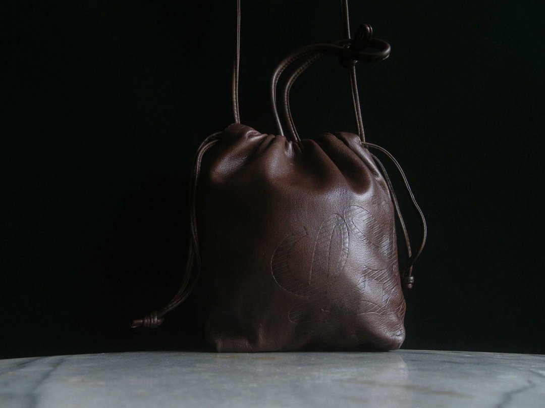 【老时光 OLD-TIME】早期少见二手古董包LOEWE羊皮背包 - 侧背包/斜挎包 - 其他材质 多色