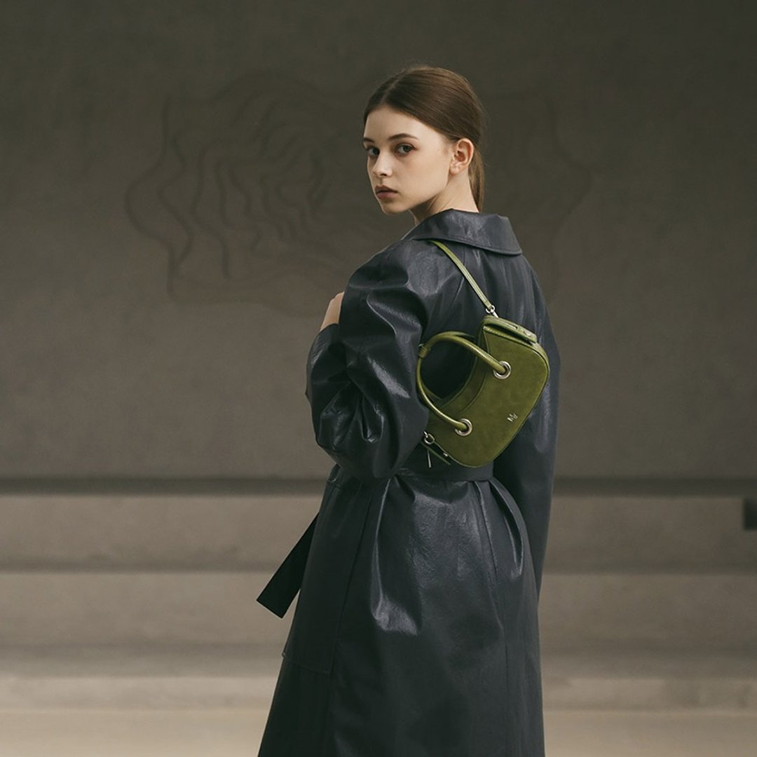 韩国制 MUR Pony Bag Vegan Leather 包包 (Crinkle Khaki) - 侧背包/斜挎包 - 环保材料 