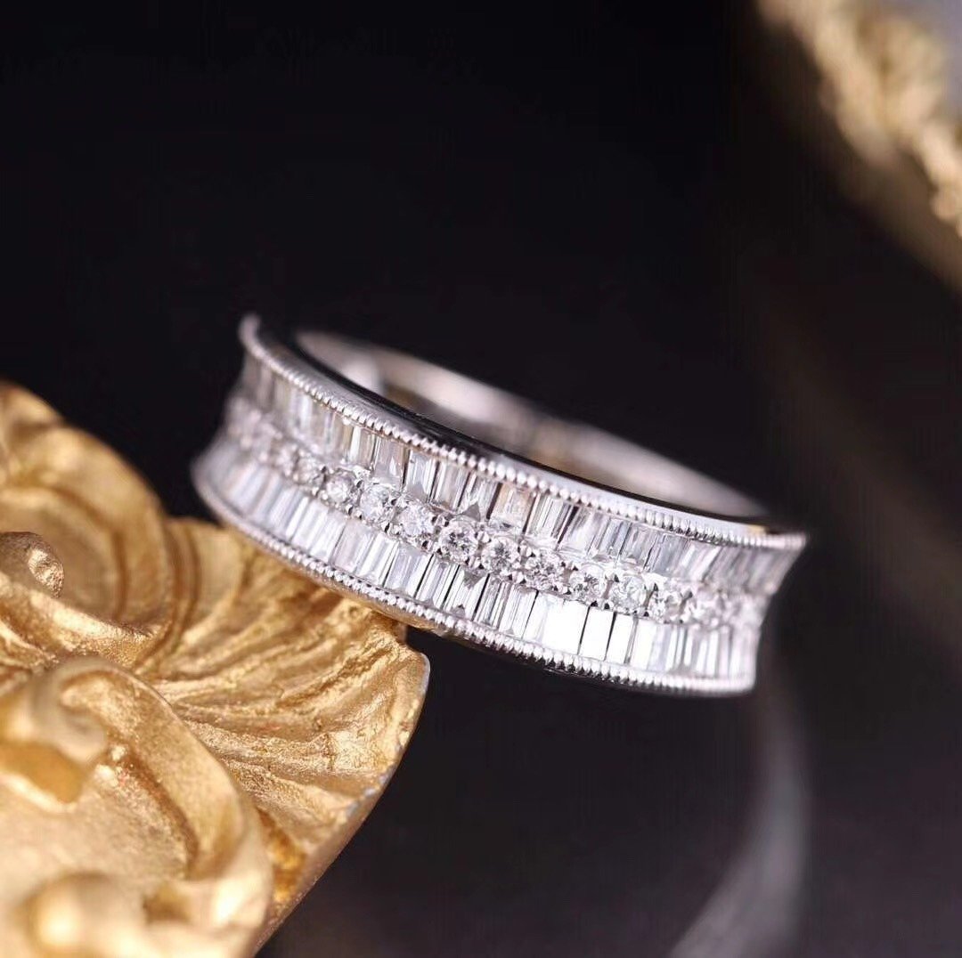 18K金天然真钻石戒指- 梯方钻立体设计 - 戒指 - 贵金属 