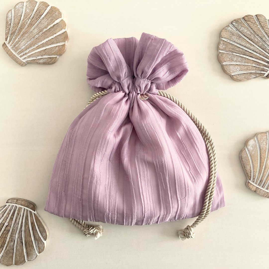 Airy Stripe Jacquard Drawstring Pouch Lavender - 化妆包/杂物包 - 其他人造纤维 紫色