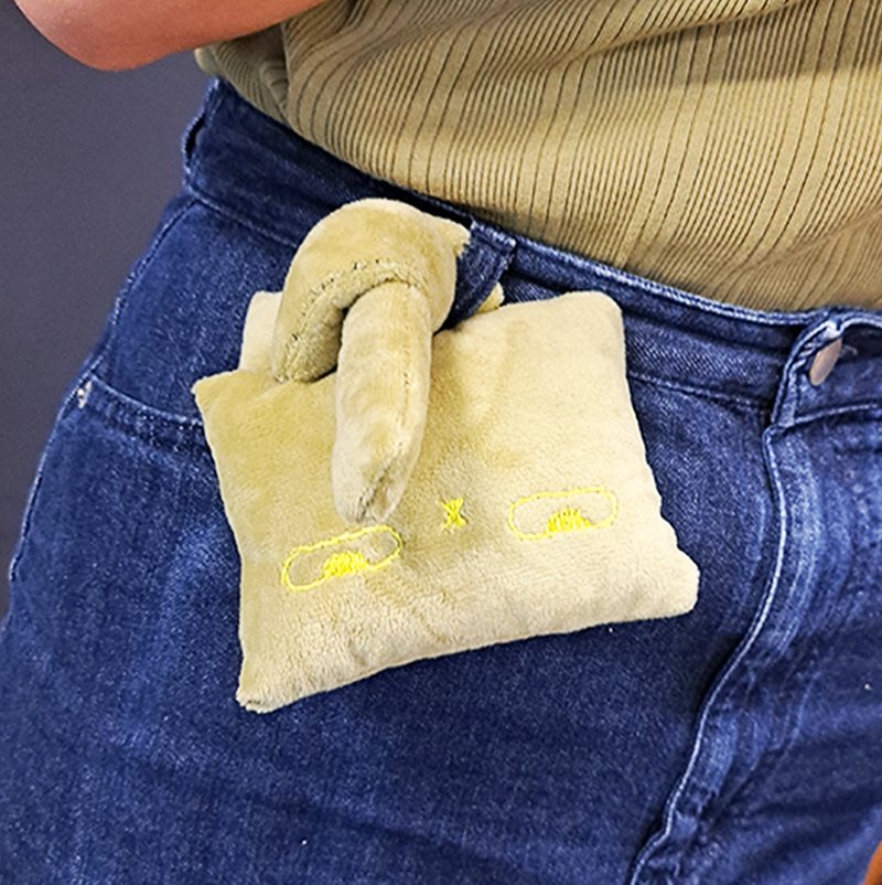 【绒布缝纫】OOTD/吊饰/生活伙伴–脚交纠缠只只小娃 - 吊饰 - 其他人造纤维 多色