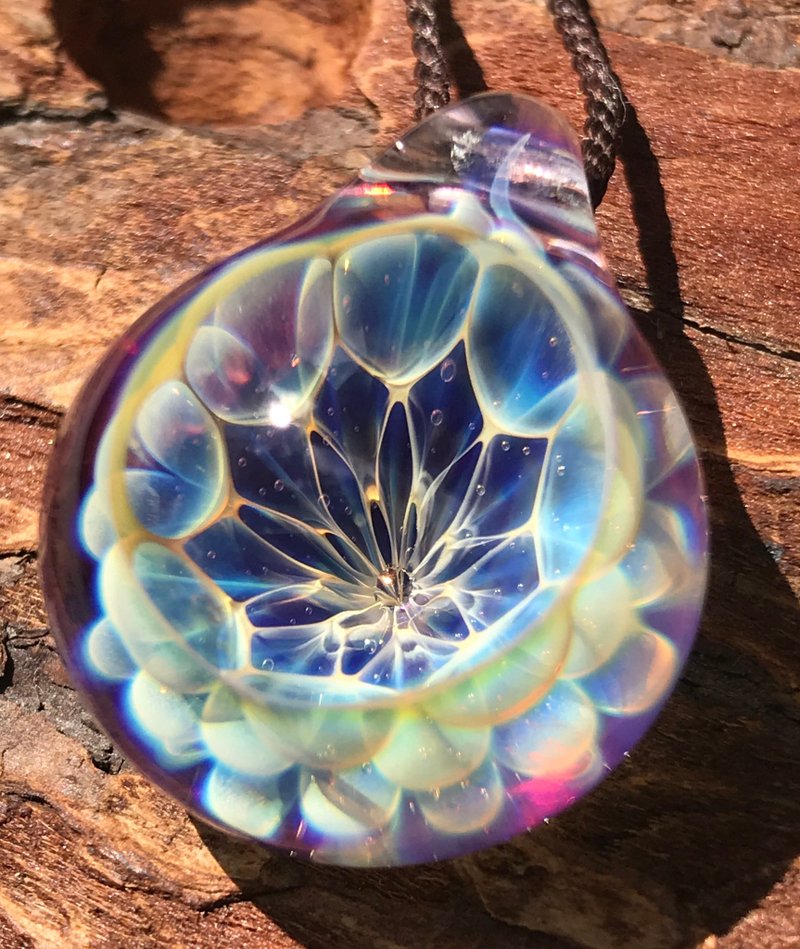 Boroccus几何三维图案硼硅酸盐玻璃水滴形吊坠 - 项链 - 玻璃 紫色