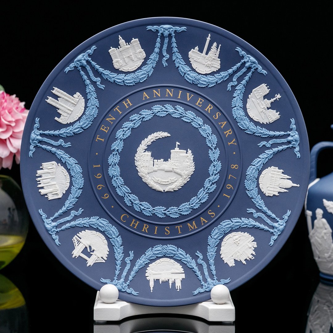 稀有Wedgwood 四色浮雕英伦十周年1969~1978圣诞纪念限量浮雕瓷盘 - 墙贴/壁贴 - 瓷 