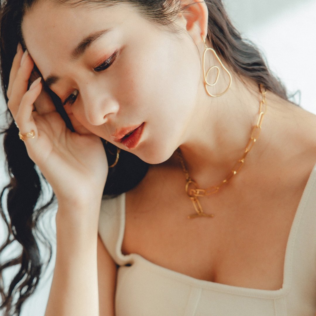 Avocado Earrings (Silver) - 耳环/耳夹 - 其他金属 金色
