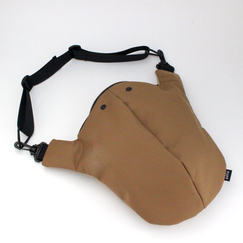 seto / creature bag / XLarge / O-sagari / Light-brown Beige - 侧背包/斜挎包 - 聚酯纤维 咖啡色