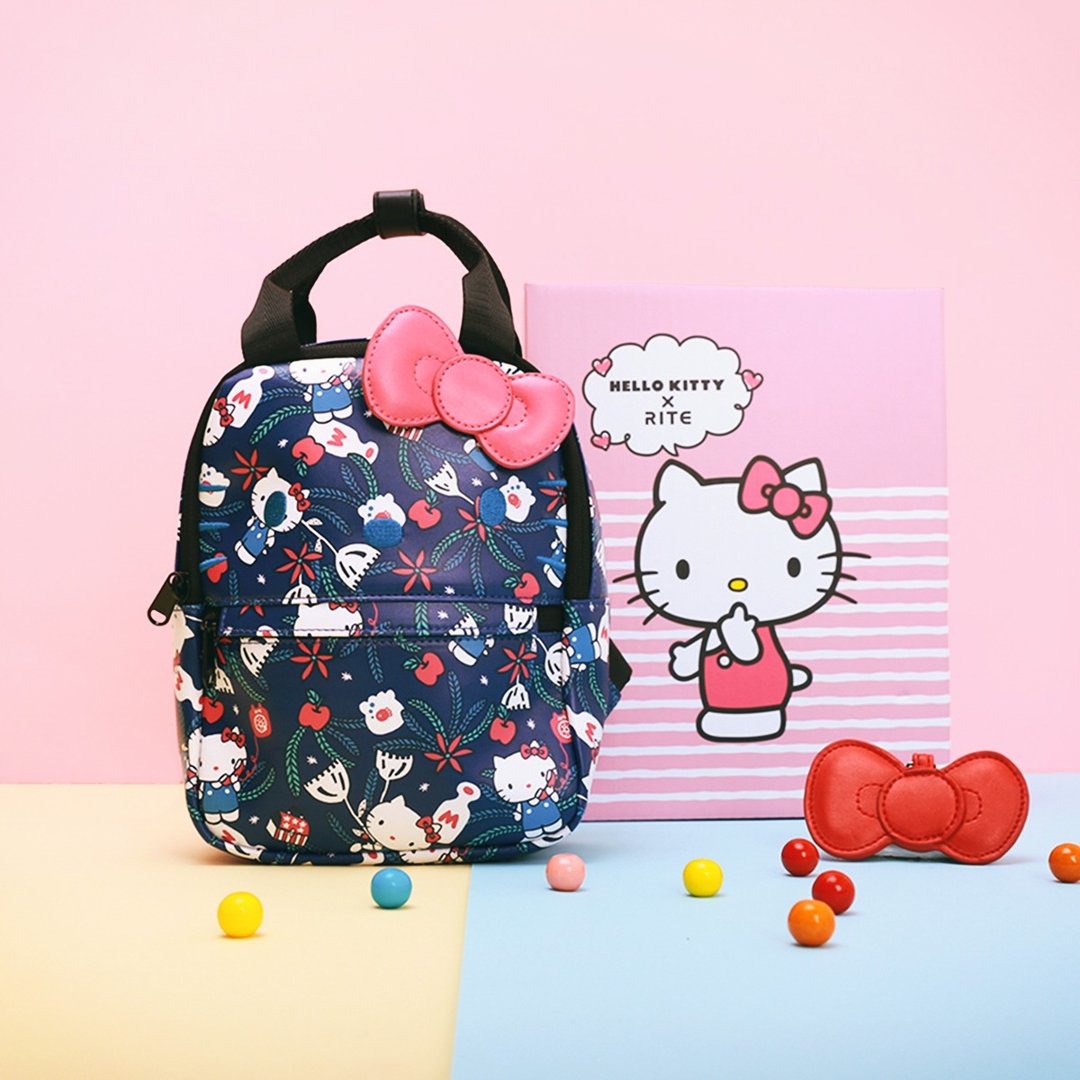 RITE x Hello Kitty x露可小包蝴蝶结礼盒xKitty联名花布蓝 - 后背包/双肩包 - 防水材质 多色