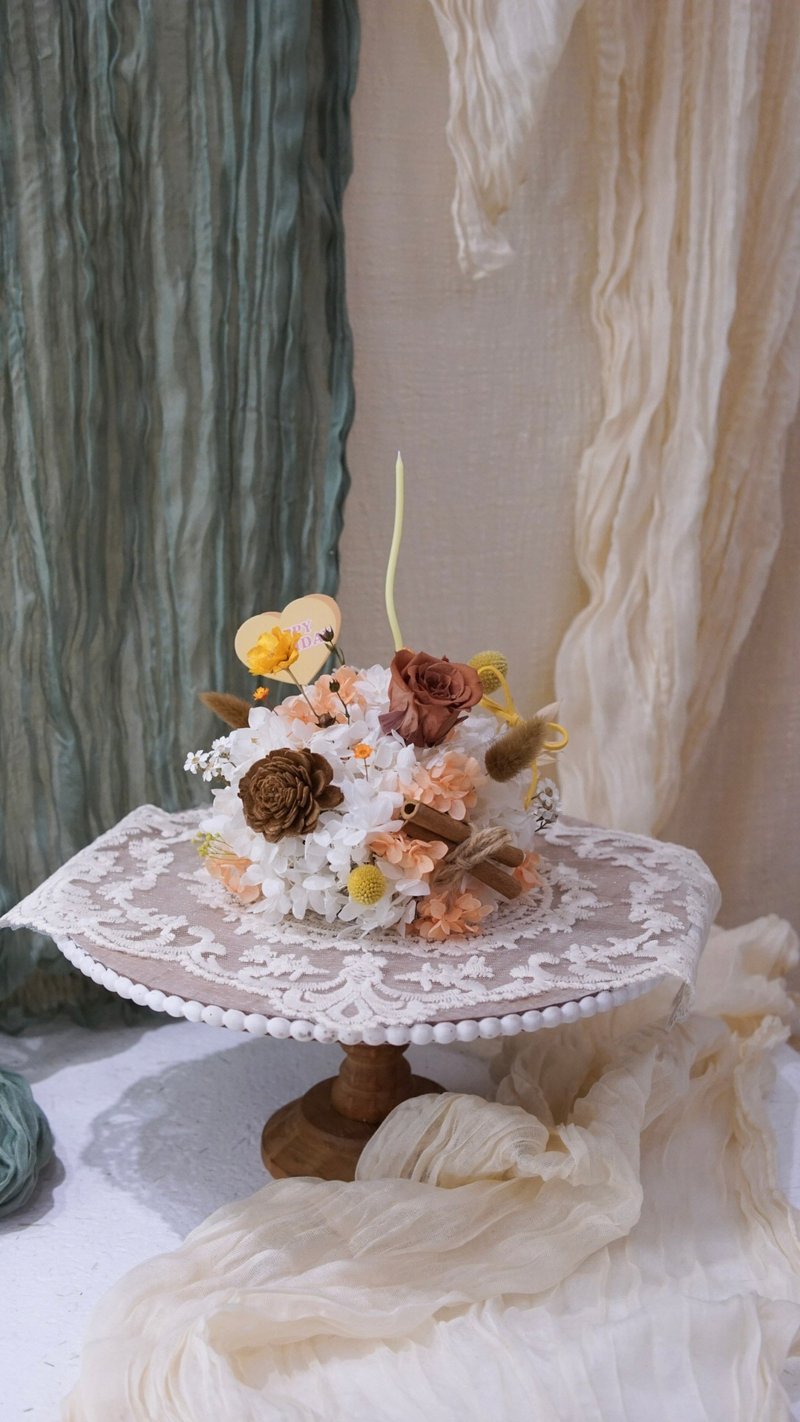 永生花生日蛋糕 – 蜂蜜焙茶 - 干燥花/捧花 - 植物．花 多色