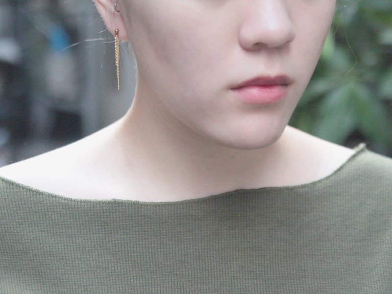 淡金流泄长链　不锈钢耳针　坠式耳环 - 耳环/耳夹 - 其他金属 金色