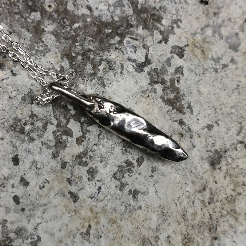 长款造型银吊饰 - 项链 - 银 黑色