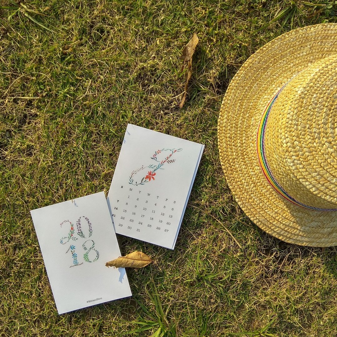 Mstandforc 2018 月历｜纸上绣花 主题 桌历 - 年历/台历 - 纸 多色