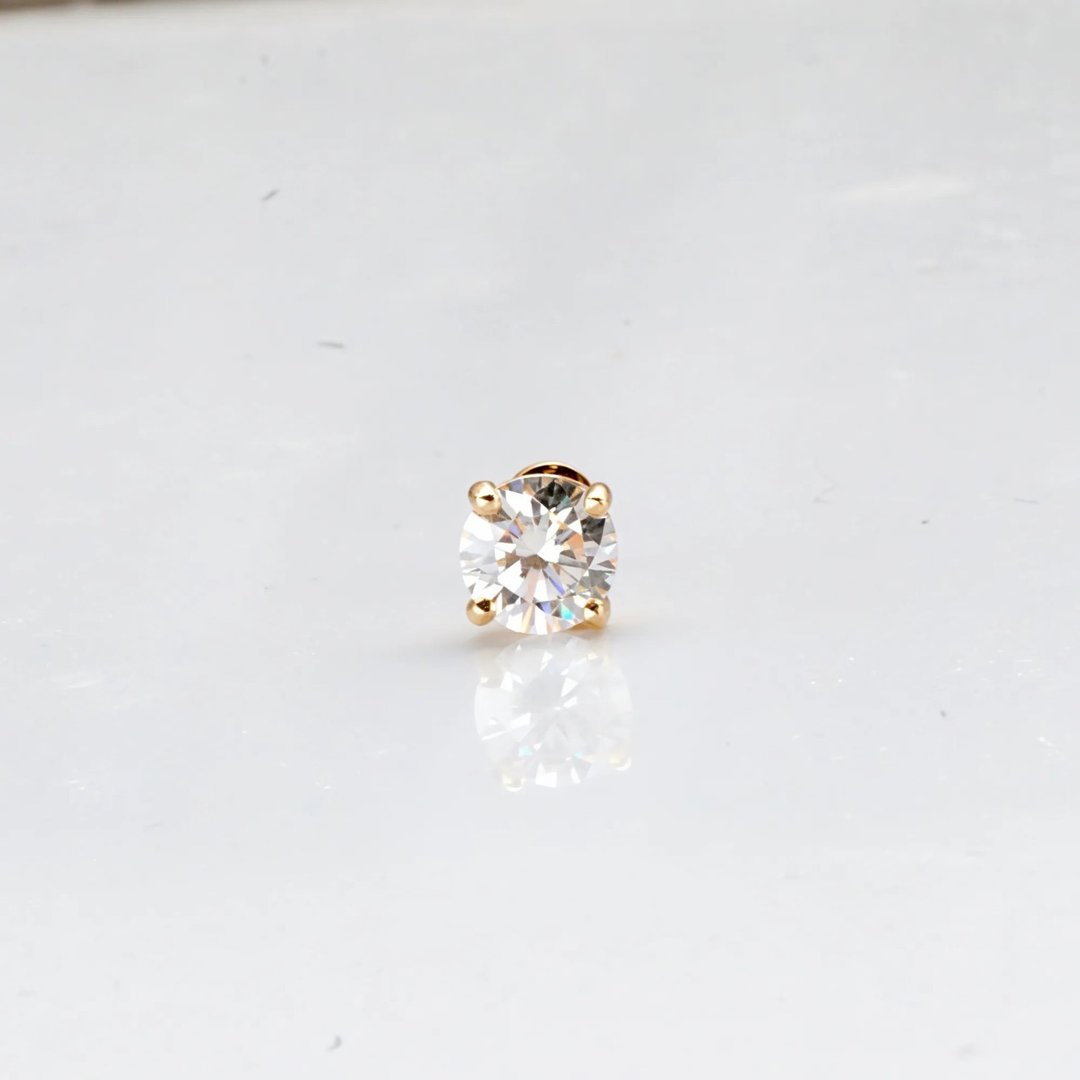 14K 四爪镶钻石锁珠耳环 (0.30 ct) (前锁 平底 圆饼) _(单个) - 耳环/耳夹 - 贵金属 金色