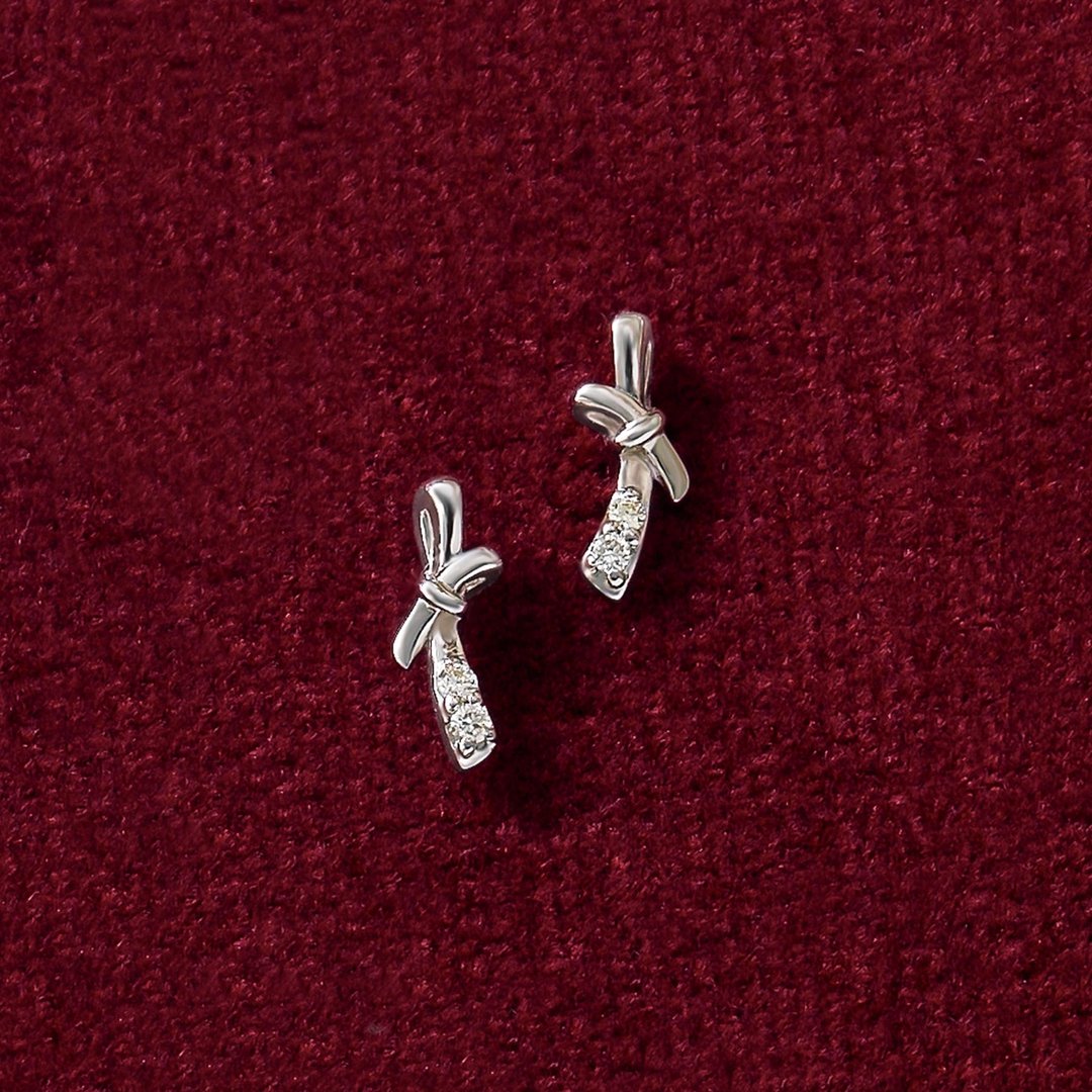 14K/10K 钻石耳环 【Tiny Bow】 (白金) - 耳环/耳夹 - 贵金属 