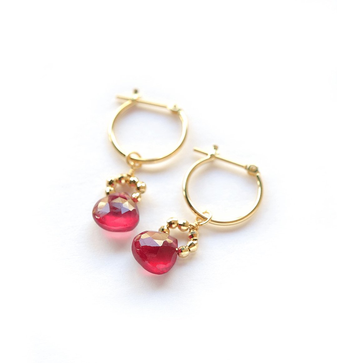 Ruby (Maron Cut) K18 Crossing Earrings ~ RADIANT MOMENTS ~ - 耳环/耳夹 - 宝石 红色
