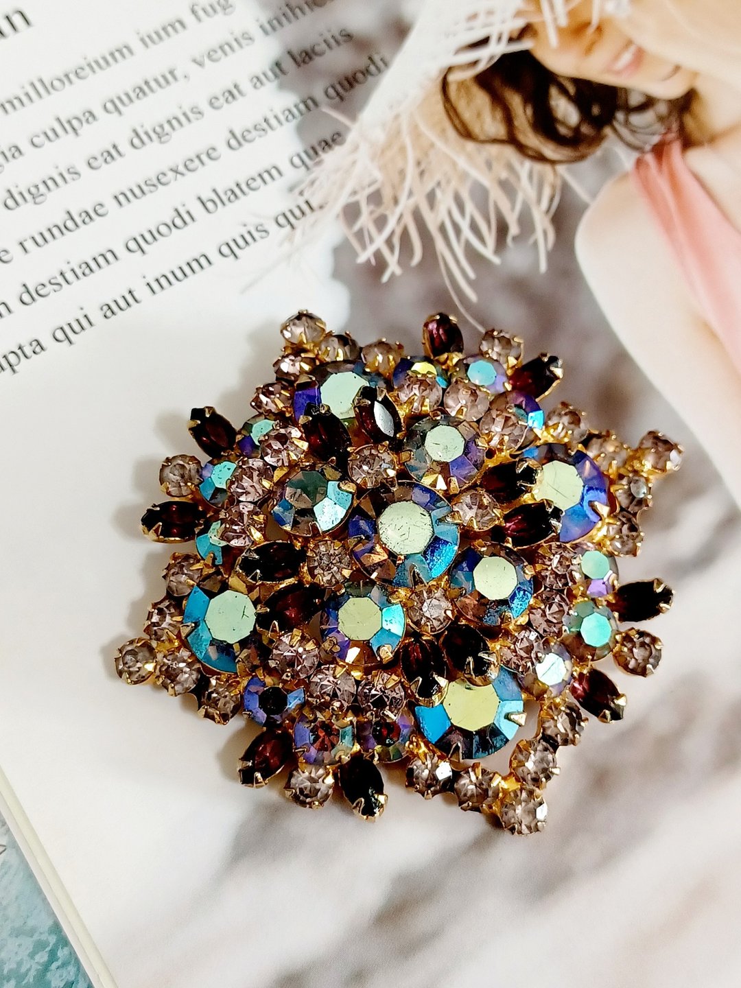 vintage jewelry 华丽晚宴风满缀莱茵 别针 胸针 - 胸针 - 其他金属 